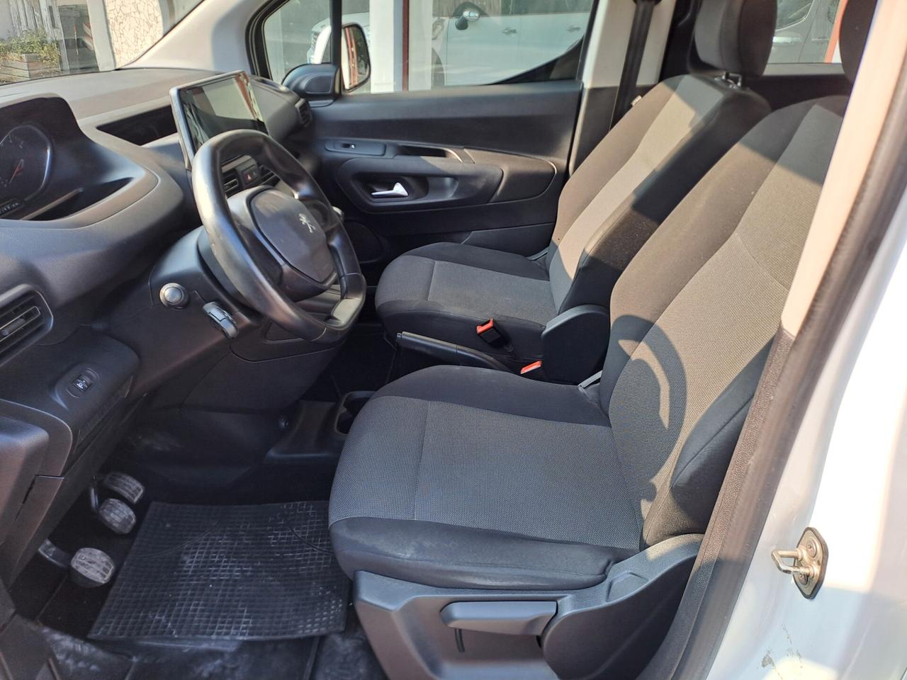 Peugeot Rifter BlueHDi 100 S&S Allure Standard