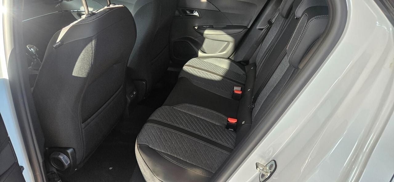 Peugeot 2008 PureTech 100 S&S Allure