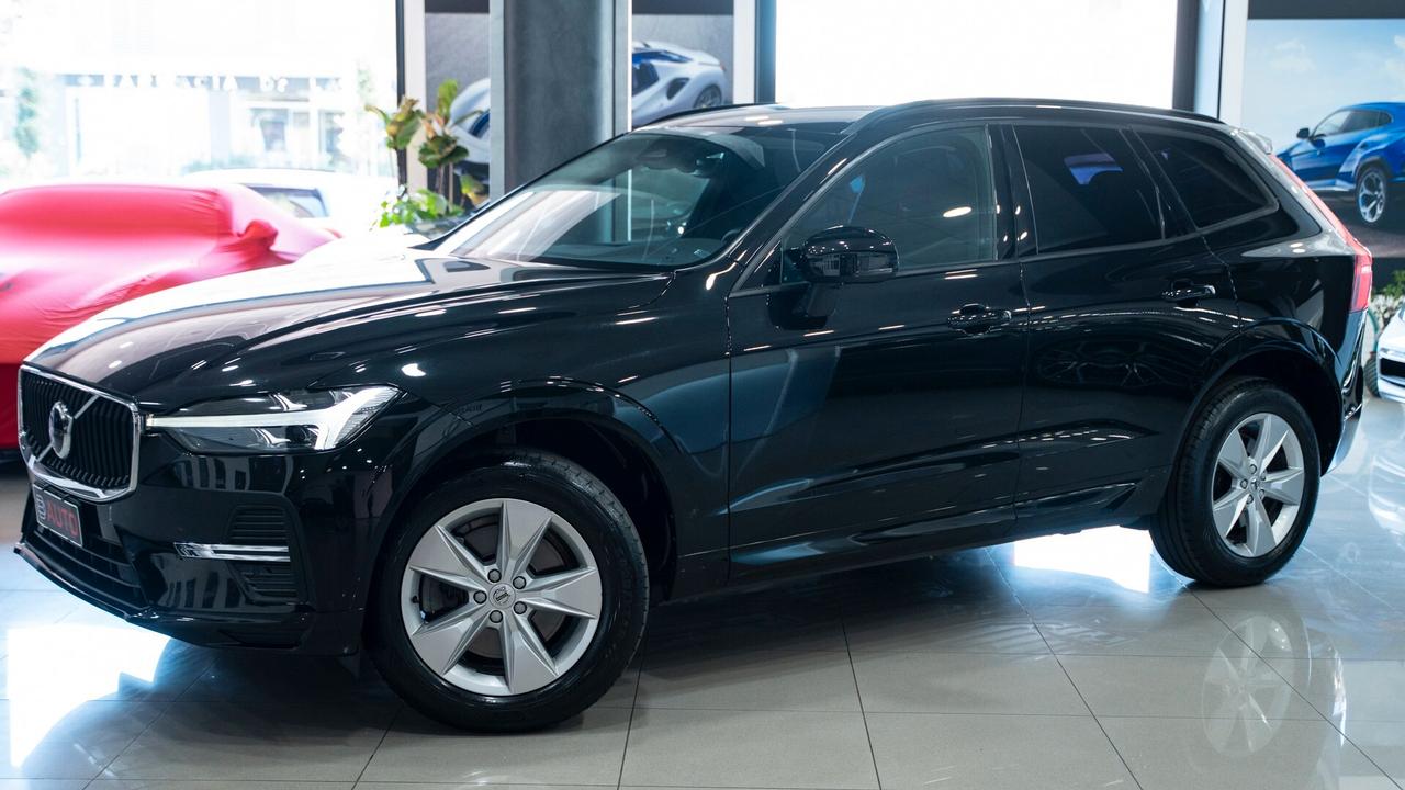Volvo XC 60 XC60 B4 D 2.0 GEARTRONIC MOMENTUM SPORT LED NAVI FULL OPTIONAL