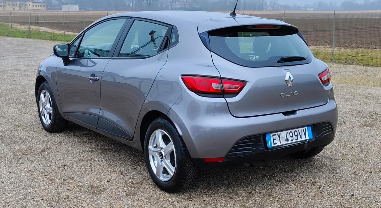 Renault Clio 1.2 75CV 5 porte Costume National