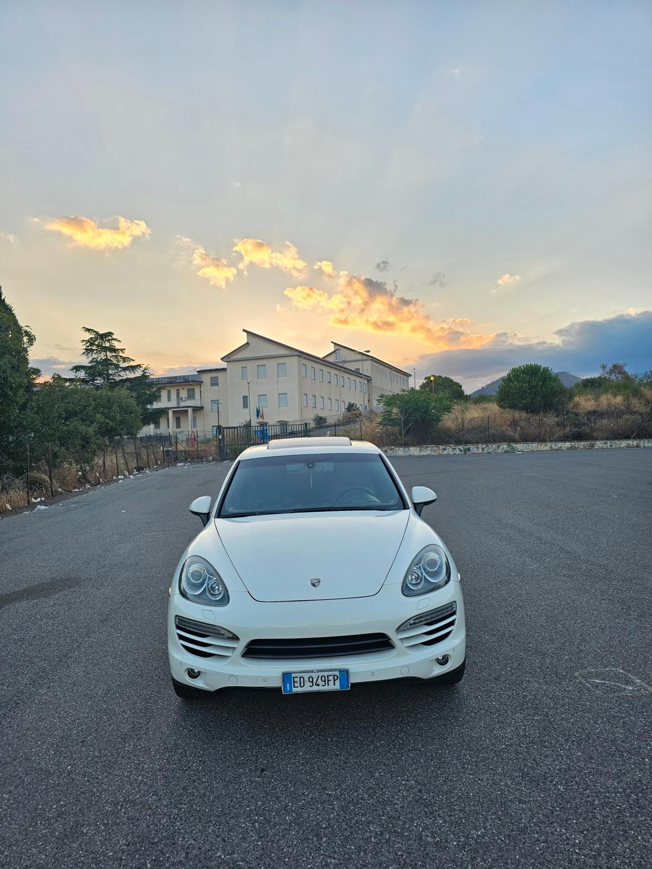 Porsche Cayenne 3.0 Diesel V6 240cv tetto apribile
