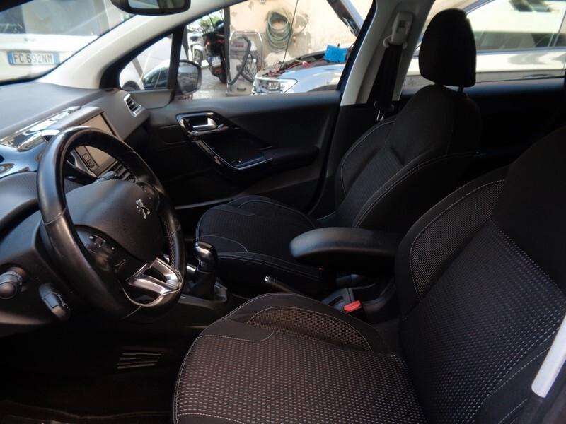 Peugeot 208 PureTech 82 5 porte Allure