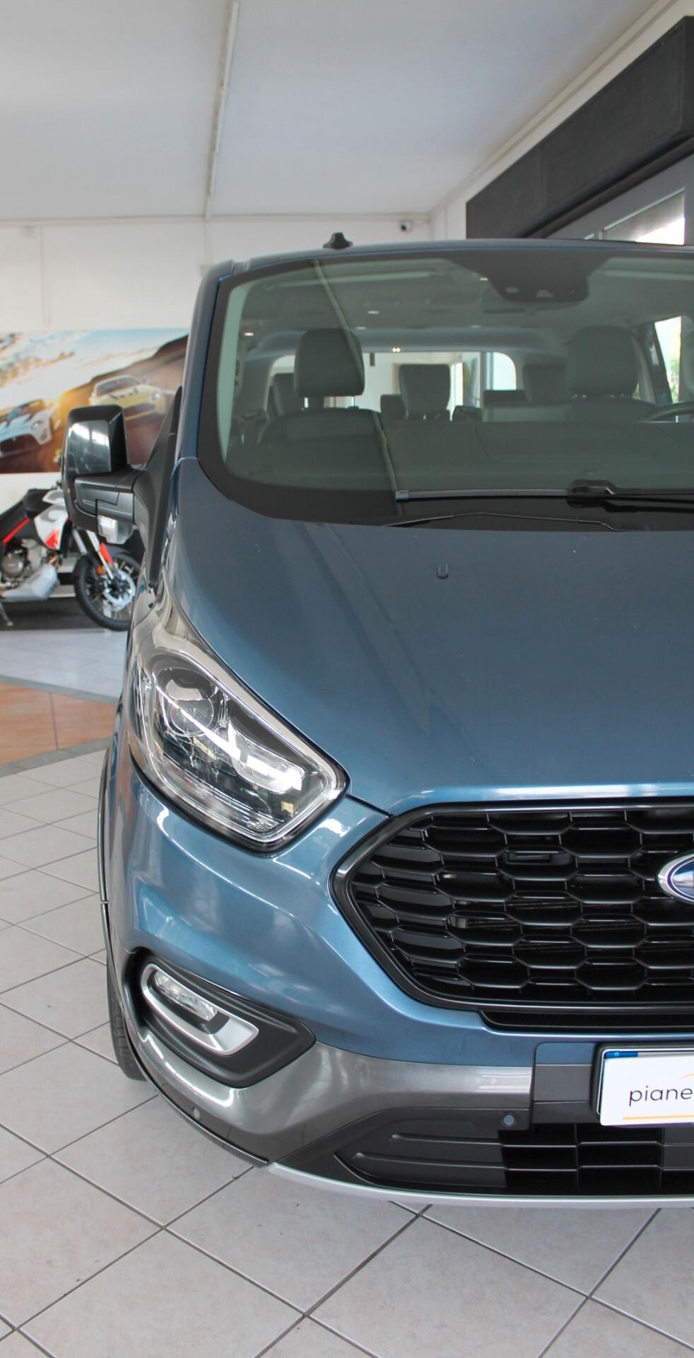 Ford Tourneo Custom 320 2.0 EcoBlue 185CV aut. PC Active