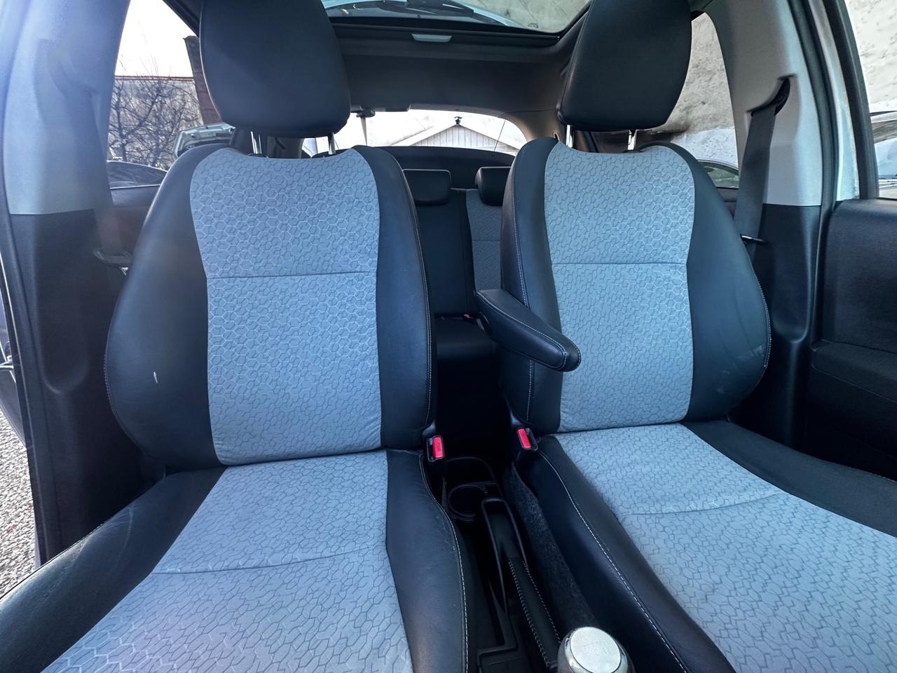 Toyota Yaris 1.4 D-4D 90cv 5p Lounge MY 2013