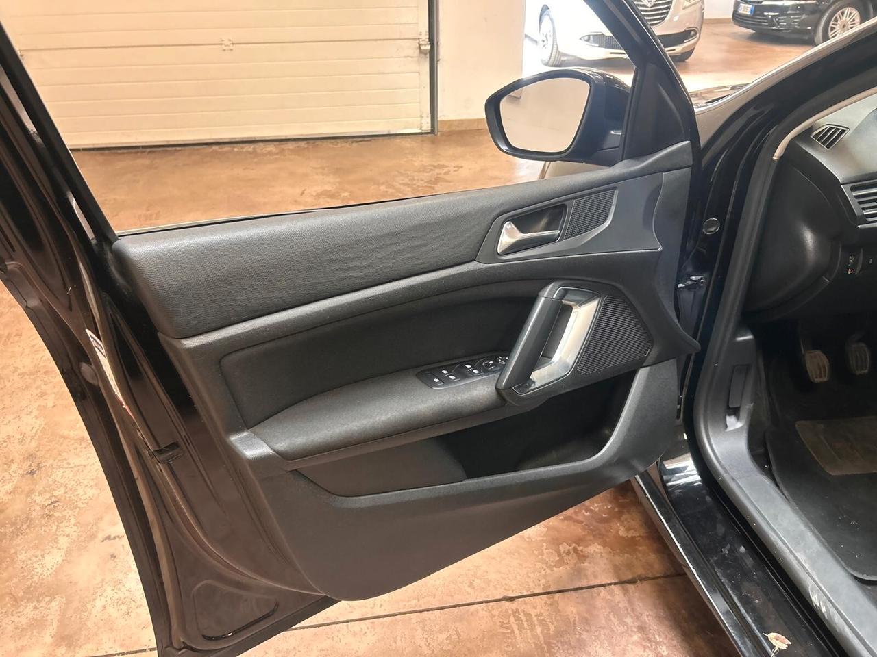 Peugeot 308 BlueHDi 150 S&S EAT6 Business