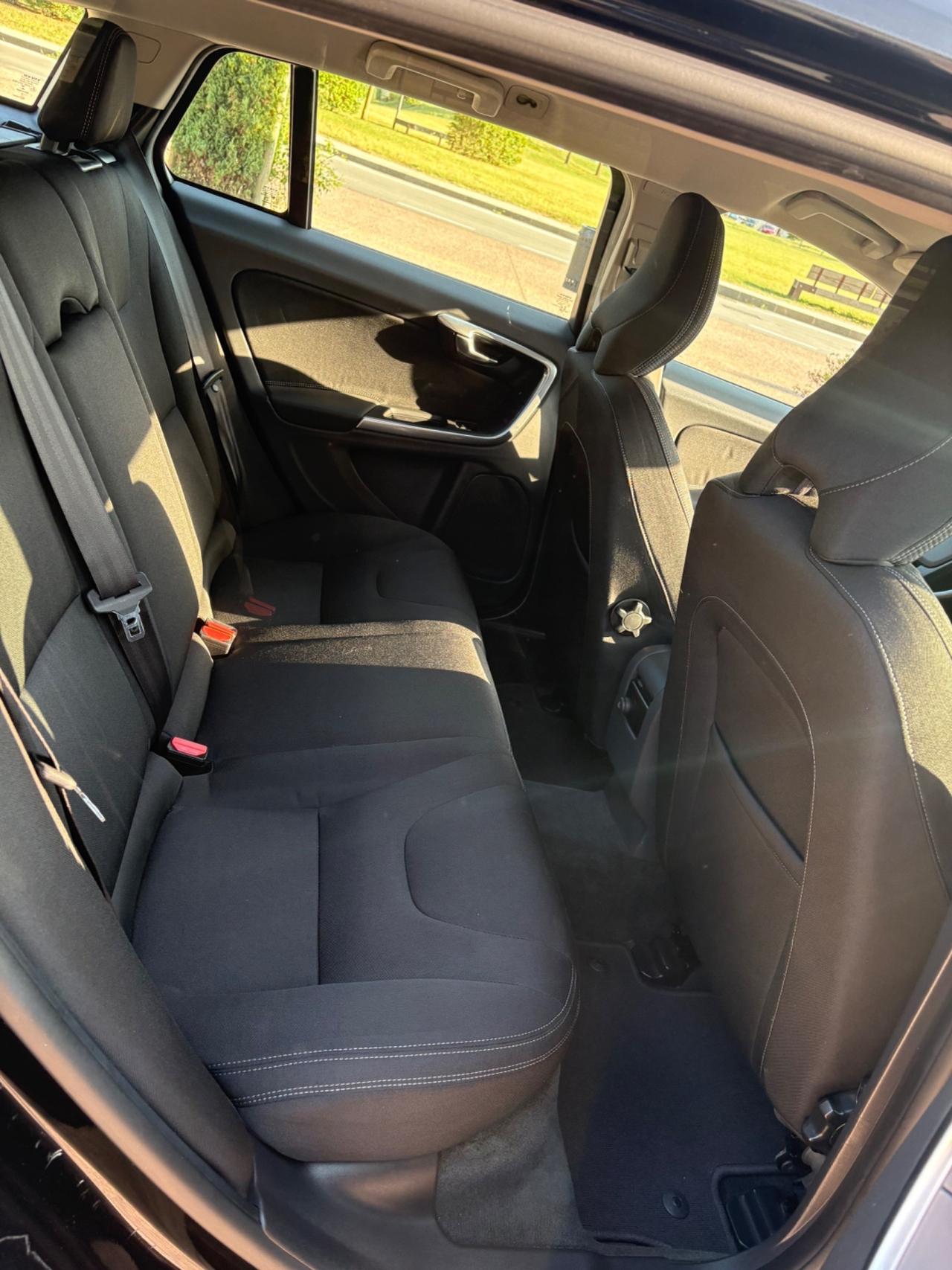 Volvo V60 D3 Summum 2.0 D anno 2014 perfetta