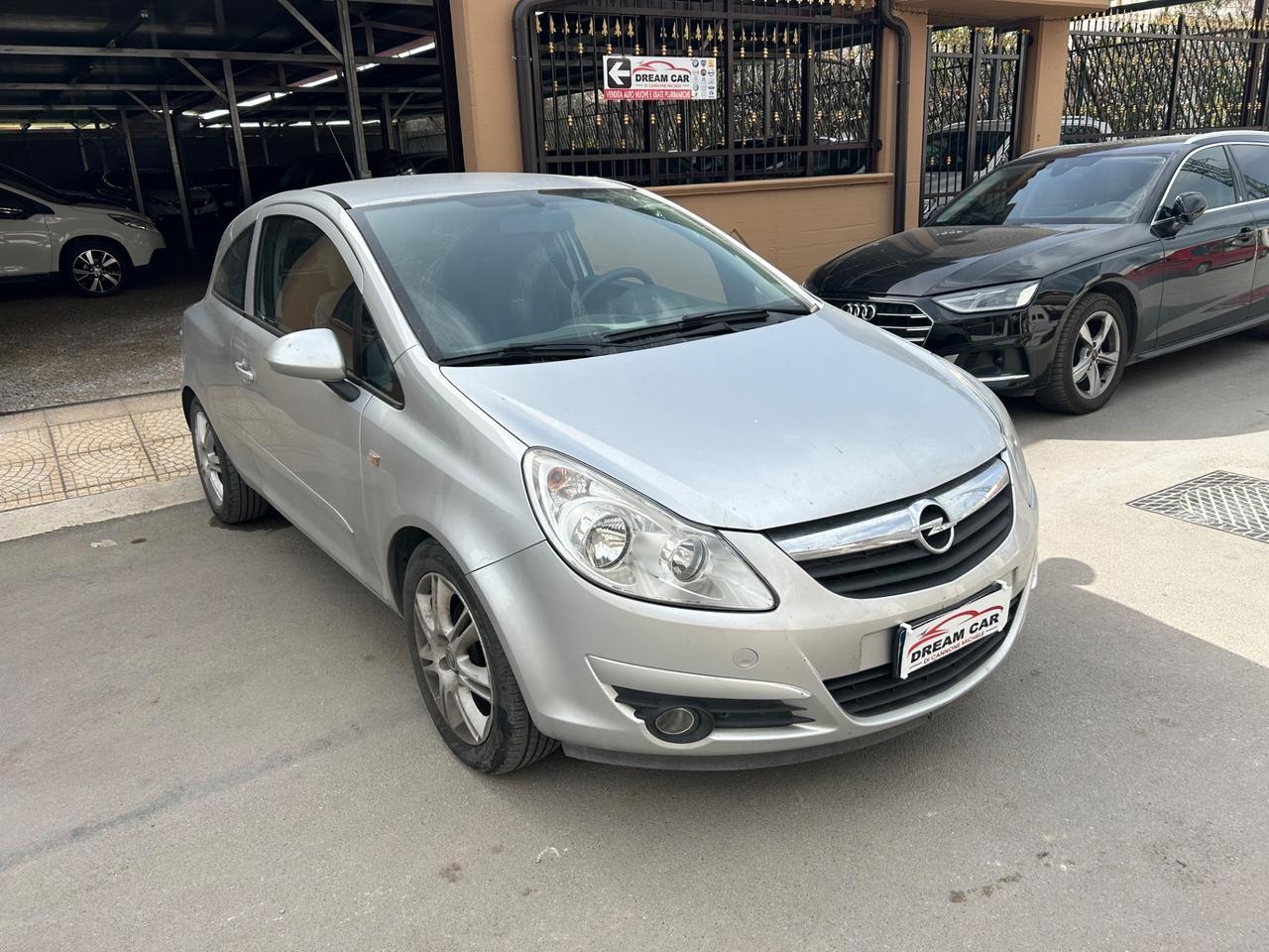 Opel Corsa 1.2 3 porte Club