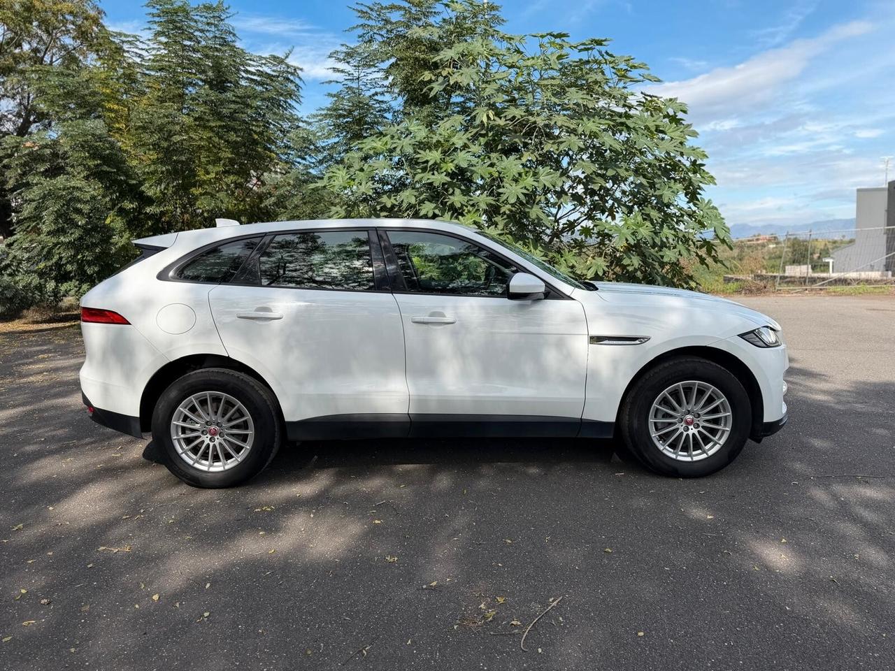 Jaguar F-Pace 2.0 D 180 CV AWD aut. Pure