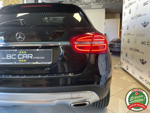 MERCEDES-BENZ GLA 200 d Aut. Sport *TETTO*PELLE*CAMERA