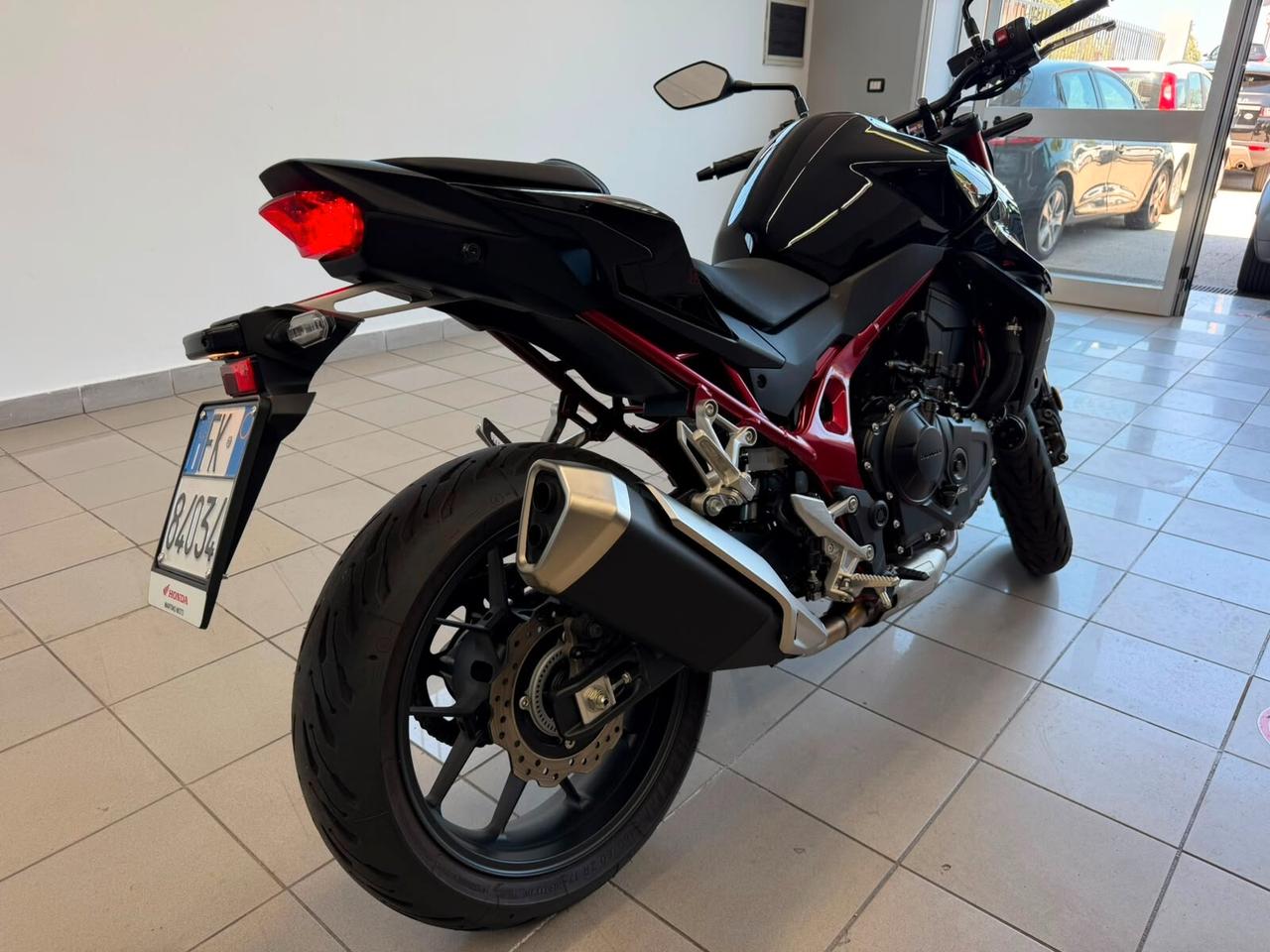 Honda Hornet 750 SOLO 1.000 KM PARI AL NUOVO