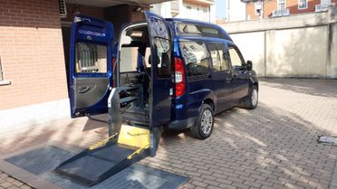 Doblò trasporto disabili pedana elettrica