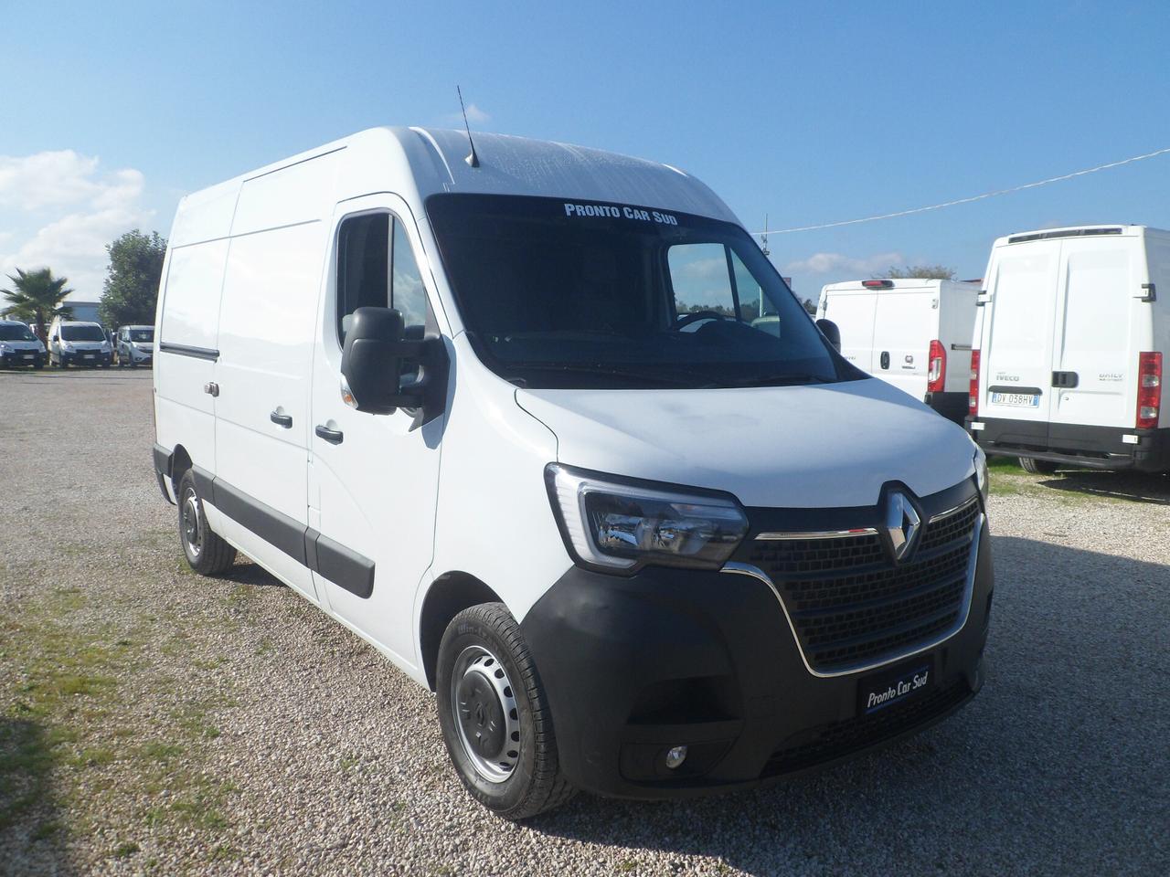 Renault Master furgone medio alto