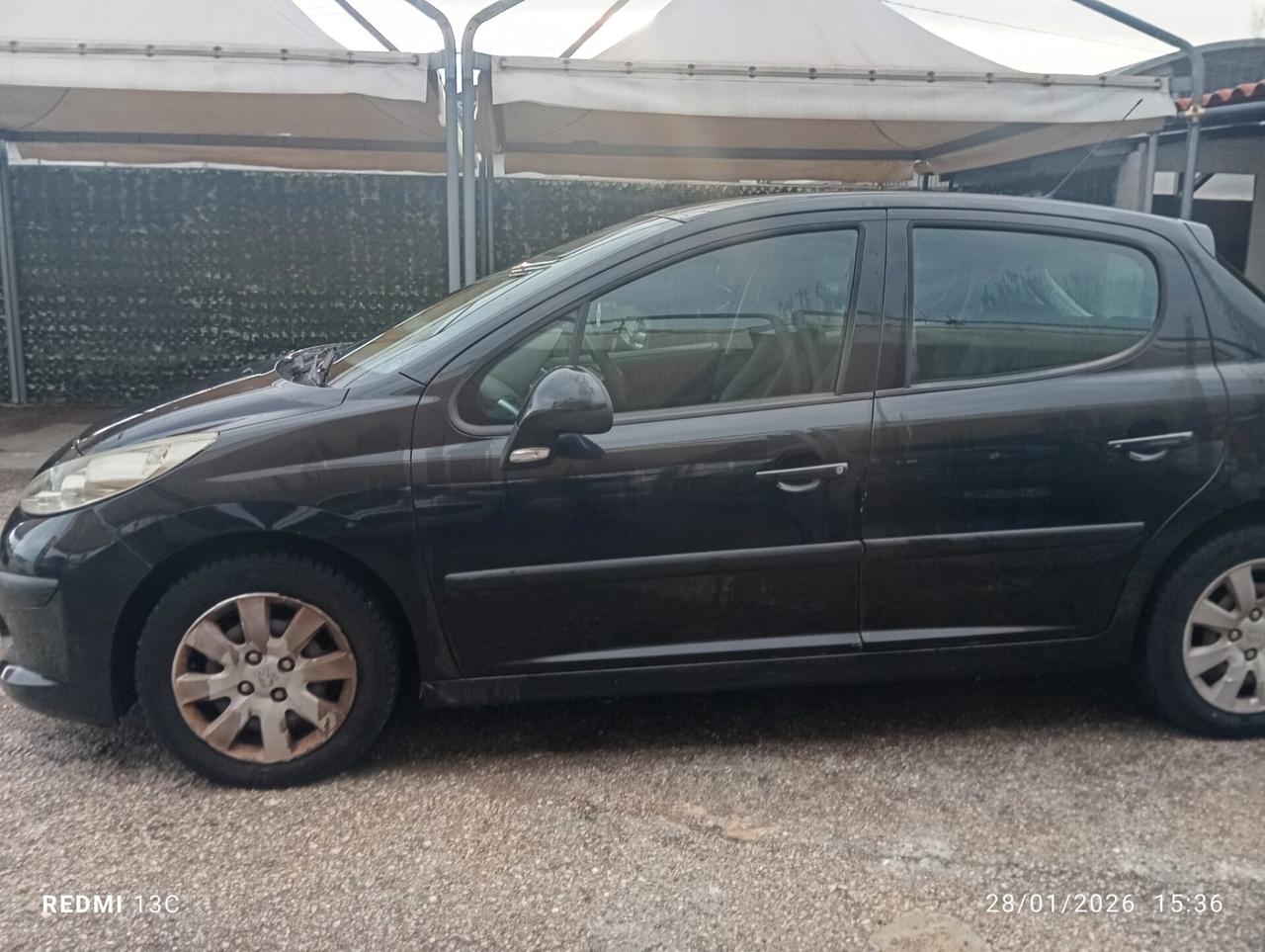 Peugeot 207 1.4 HDi 70CV 5p. ONE Line