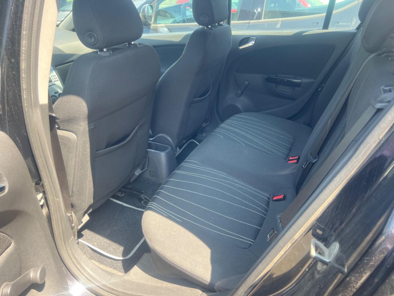 Opel Corsa 1.2 5 porte Cosmo