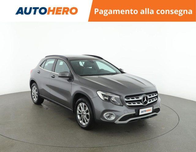 MERCEDES-BENZ GLA 180 d Automatic Business