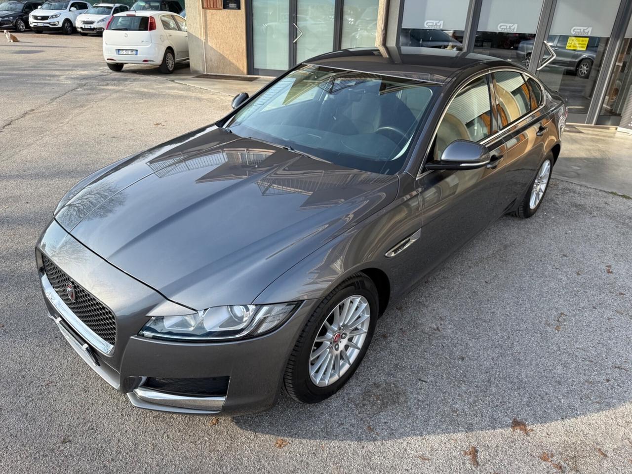 Jaguar XF 2.0 D 163 CV Prestige -Automatica