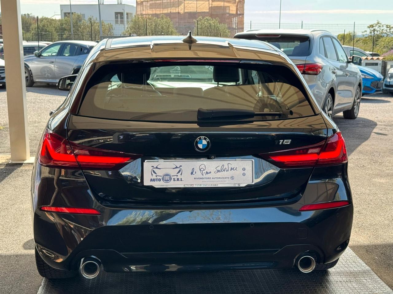 Bmw 118 118d 5p. Business Advantage