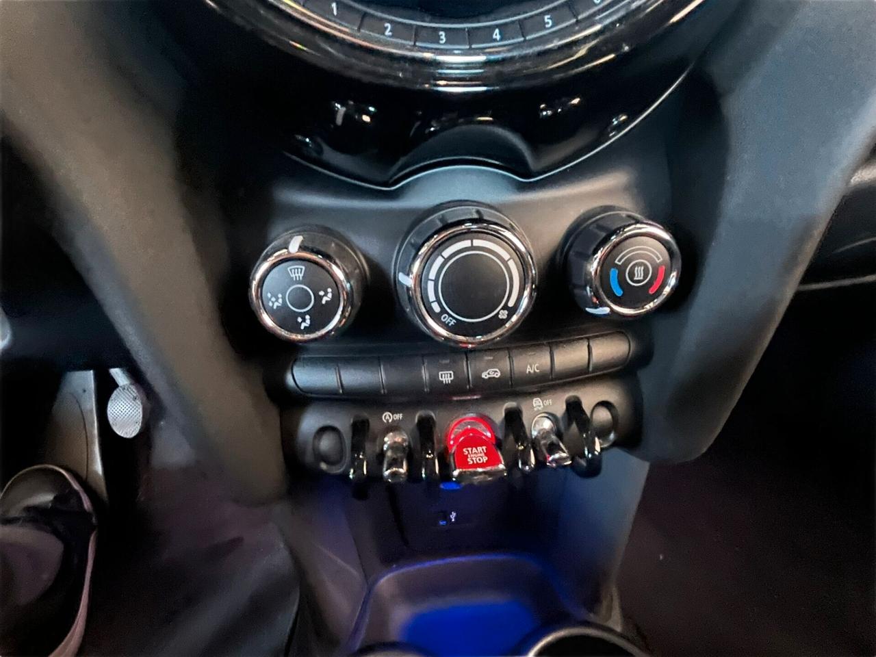 Mini Cooper | da €237 al mese