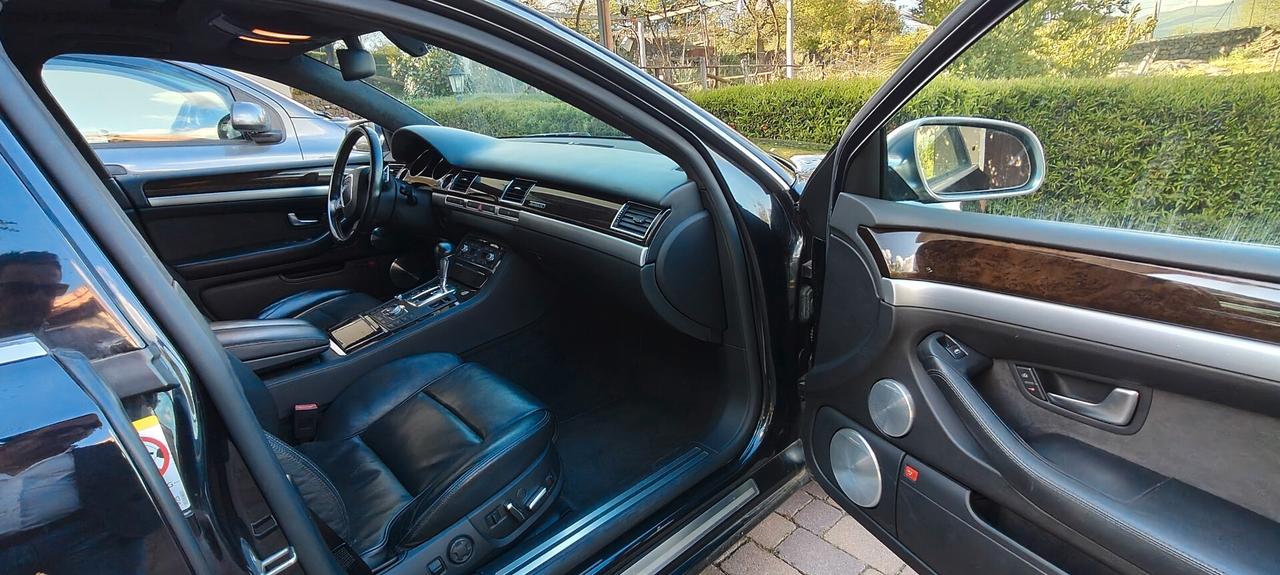 Audi A8 S8 5.2 V10 quattro tiptronic
