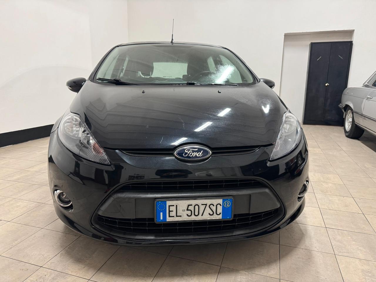 Ford Fiesta 1.4 16V 5p. Bz.- GPL Titanium Bs.