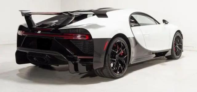 BUGATTI Chiron CHIRON PUR SPORT 8.0 W16 1500HP "1 OF 60"