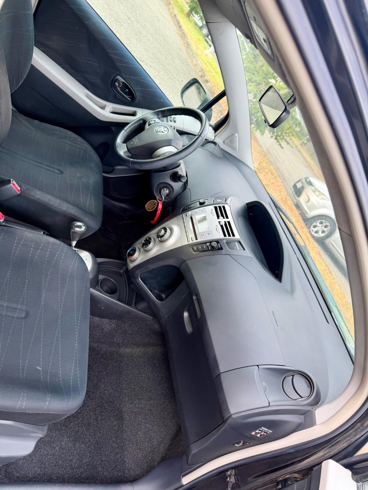 Toyota YARIS. 1.3. AUTOMATICA