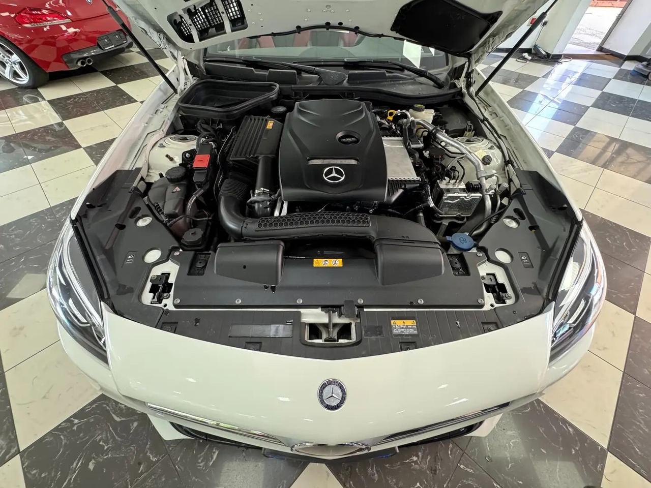 Mercedes-benz SLC 300 AMG line