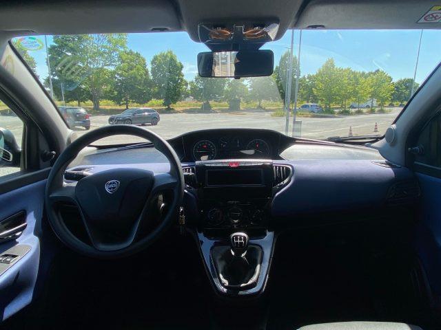 LANCIA Ypsilon 1.2 69 CV 5P. Silver