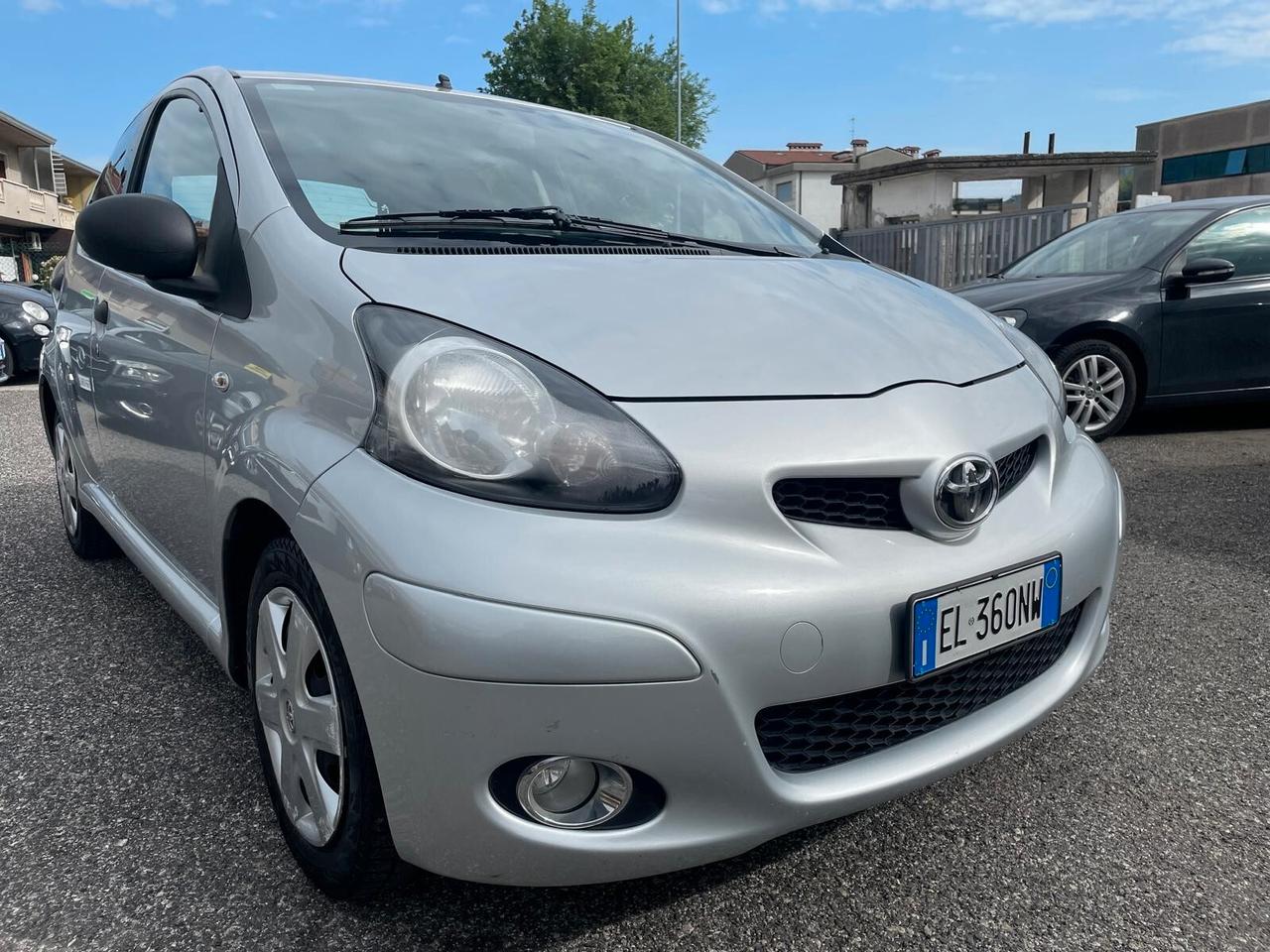 Toyota Aygo 1.0 Benzina – Neopatentati – Solo 85.745 km!