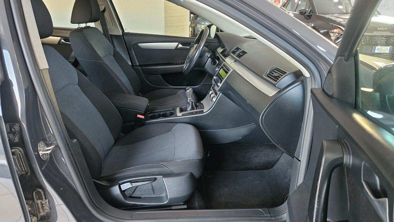 Volkswagen Passat Var. Bs. 1.6 TDI Comfortline