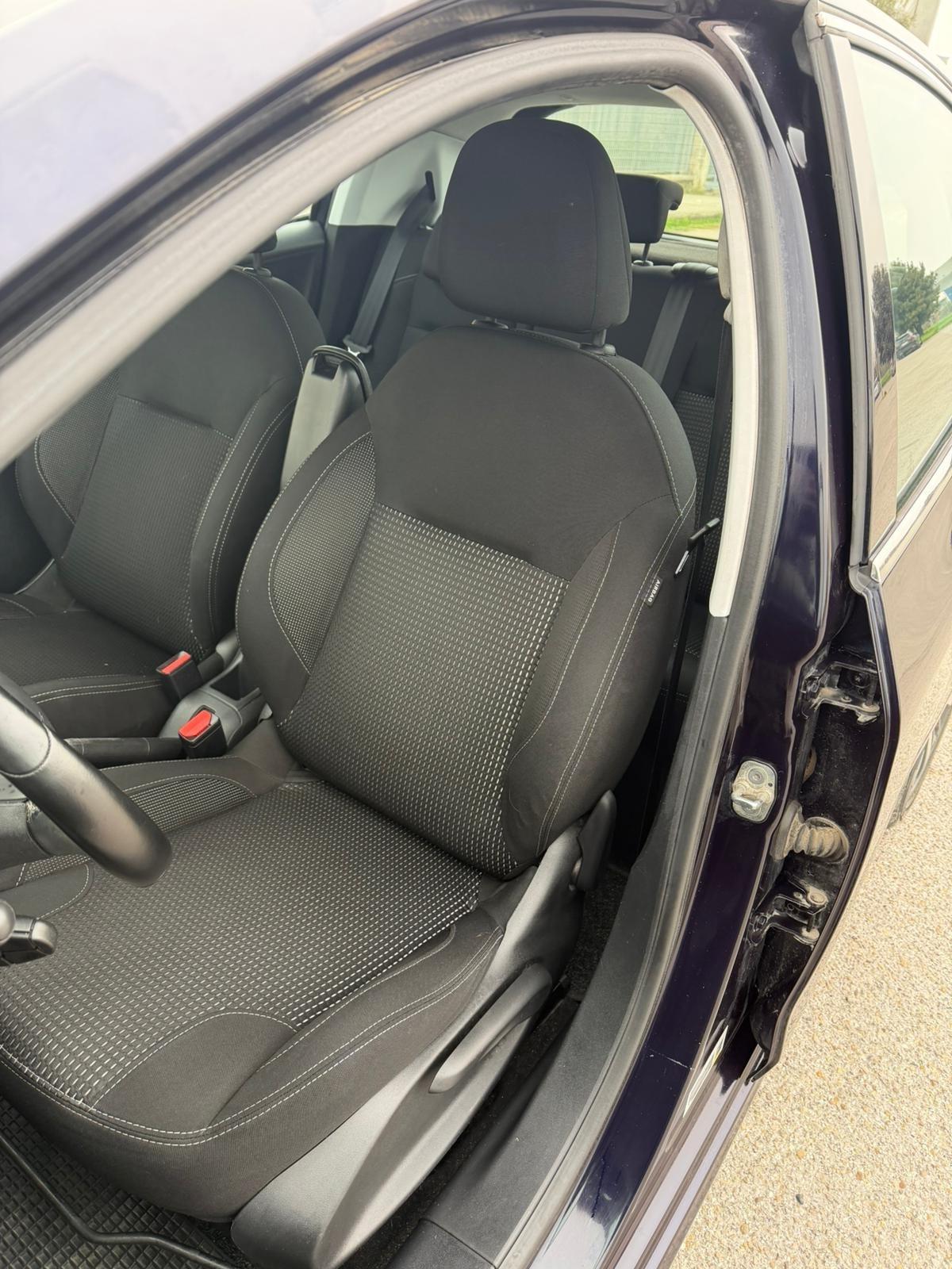 Peugeot 208 PureTech Allure GARANZIA 12 m