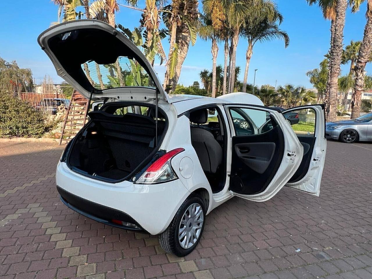 Lancia Ypsilon 1.3 MJT 16V 95 CV 5 porte S&S Gold