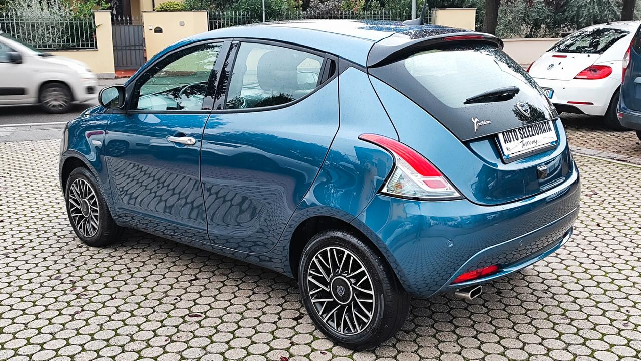 Lancia Ypsilon 1.0 FireFly 5 porte S&S Hybrid Silver Plus