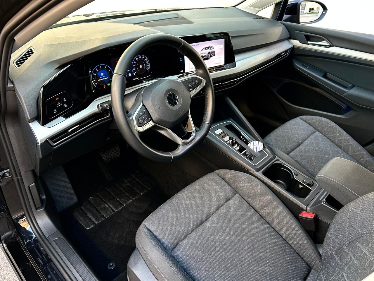 Volkswagen Golf 1.5 eTSI 130 DSG Life 2022