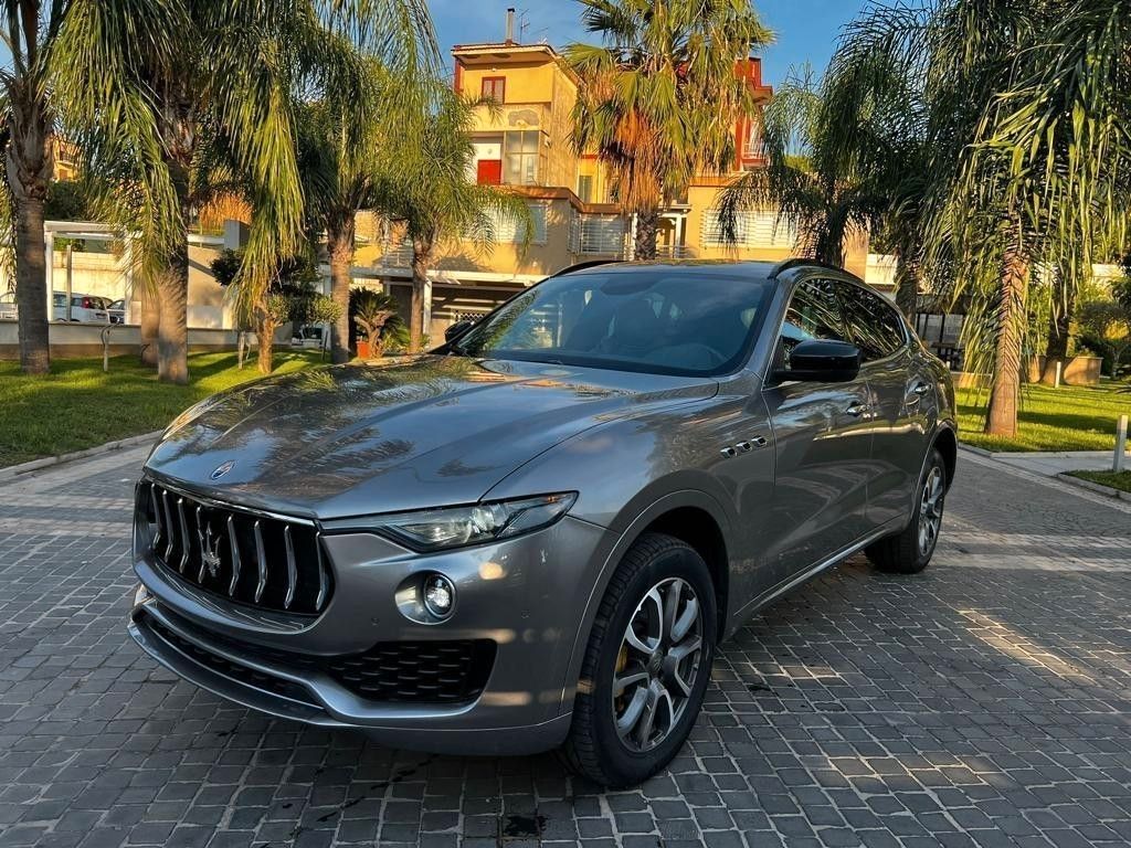 Maserati levante 3.0 diesel Q4 250cv anno 2018 soli 28.000km