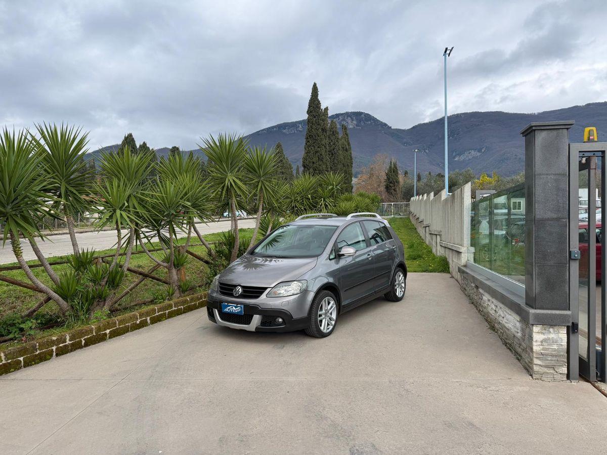 VOLKSWAGEN - Golf Plus