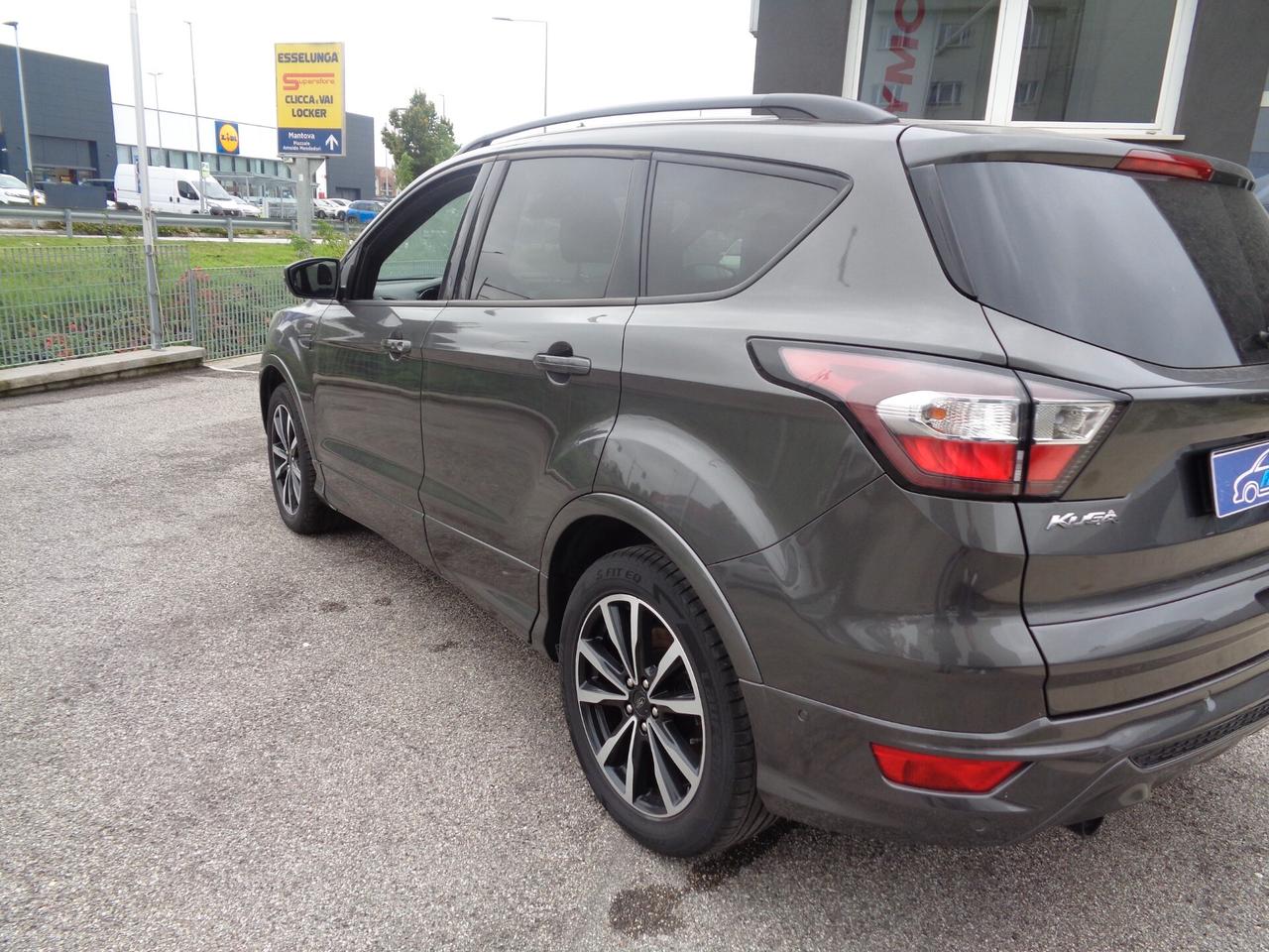 Ford Kuga 1.5 TDCI 120 CV S&S 2WD ST-Line