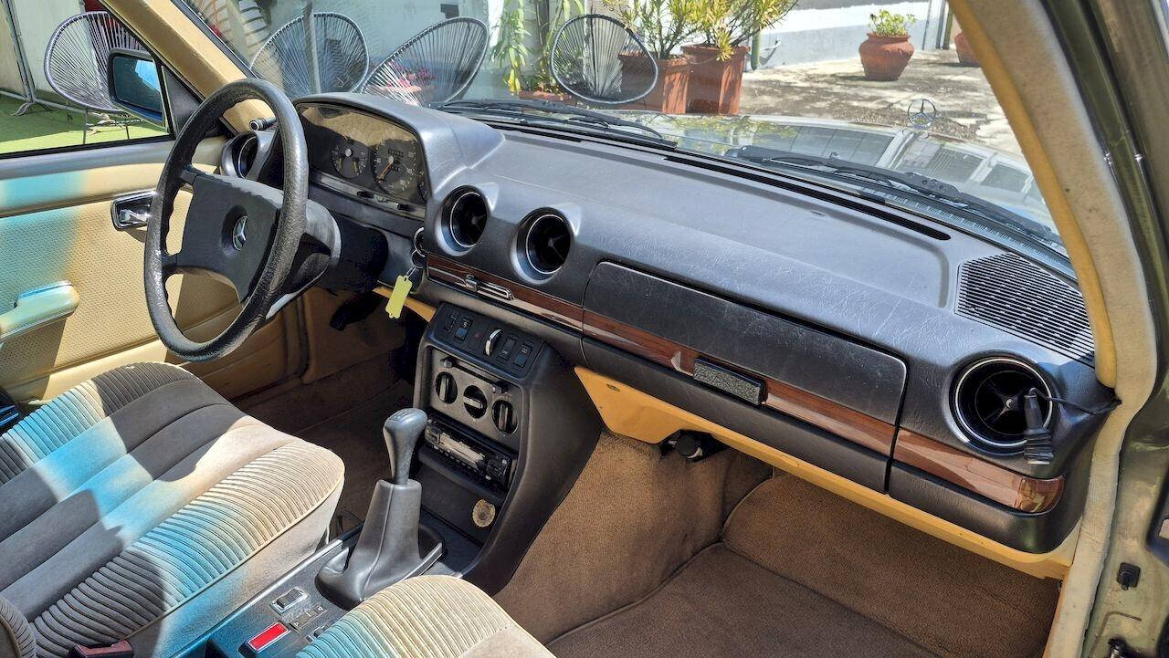 Mercedes-Benz 240 D Berlina W123 - 1980