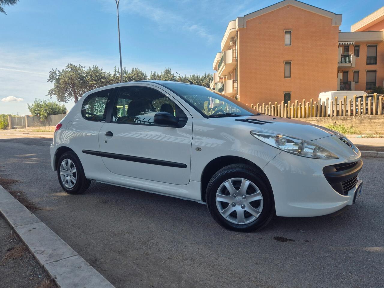 Peugeot 206 Plus 1.1 60CV 3p. Energie 2011