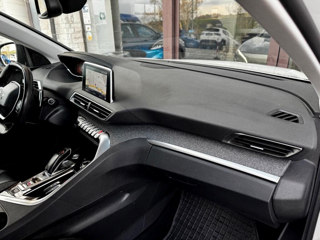 Peugeot 3008 1.5 Bluehdi Allure S&s 130cv Eat8