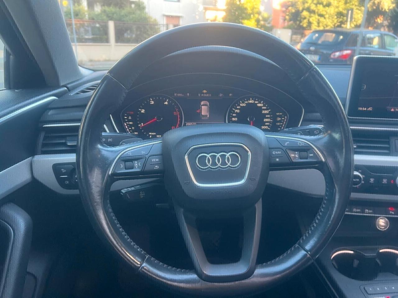 AUDI A4 AVANT 2.0 TDI 150cv ULTRA S-TRONIC BUSINESS SPORT