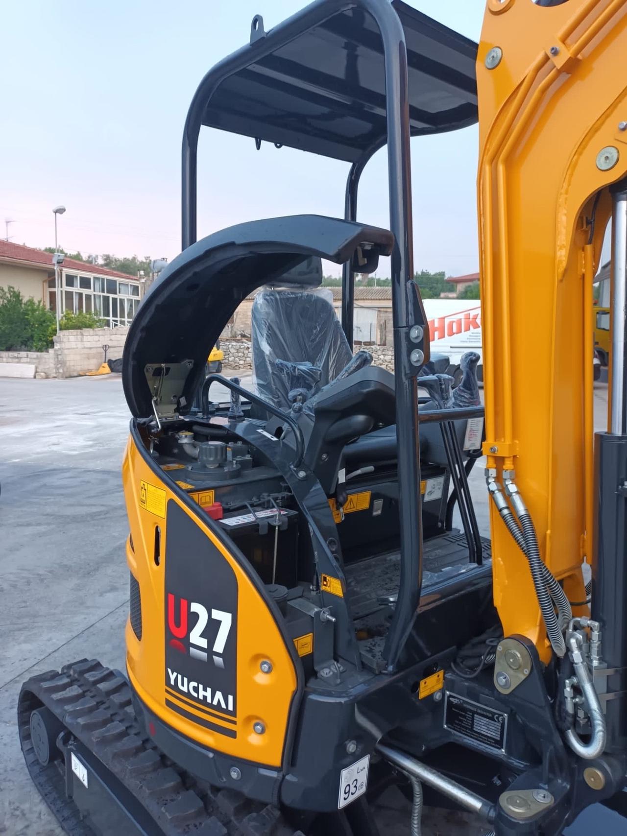 Miniescavatore Yuchai U 27 Nuovo