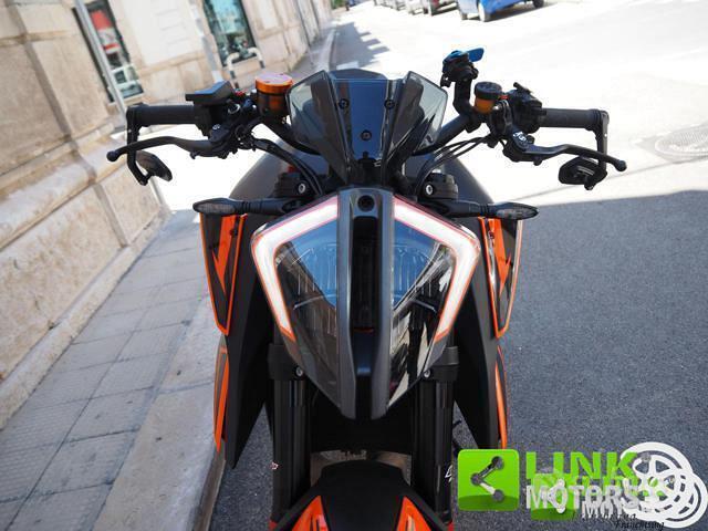 KTM 1290 Super Duke R Naked
