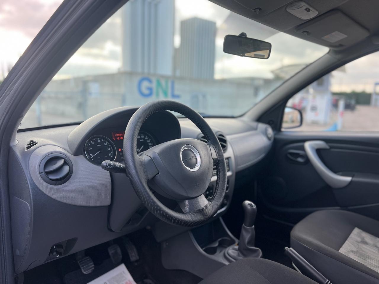 Dacia Sandero 1.2 16V BLACKLINE (55kw)