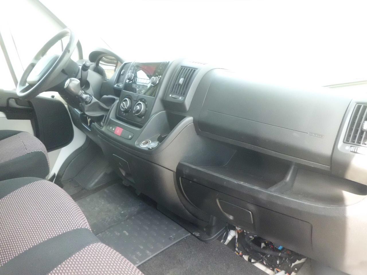 Peugeot Boxer 330 2.2 HDi/130CV FAP PC-TN Combi Premium-9 POSTI/POLTRONE SINGOLE CLIMA POSTERIORE