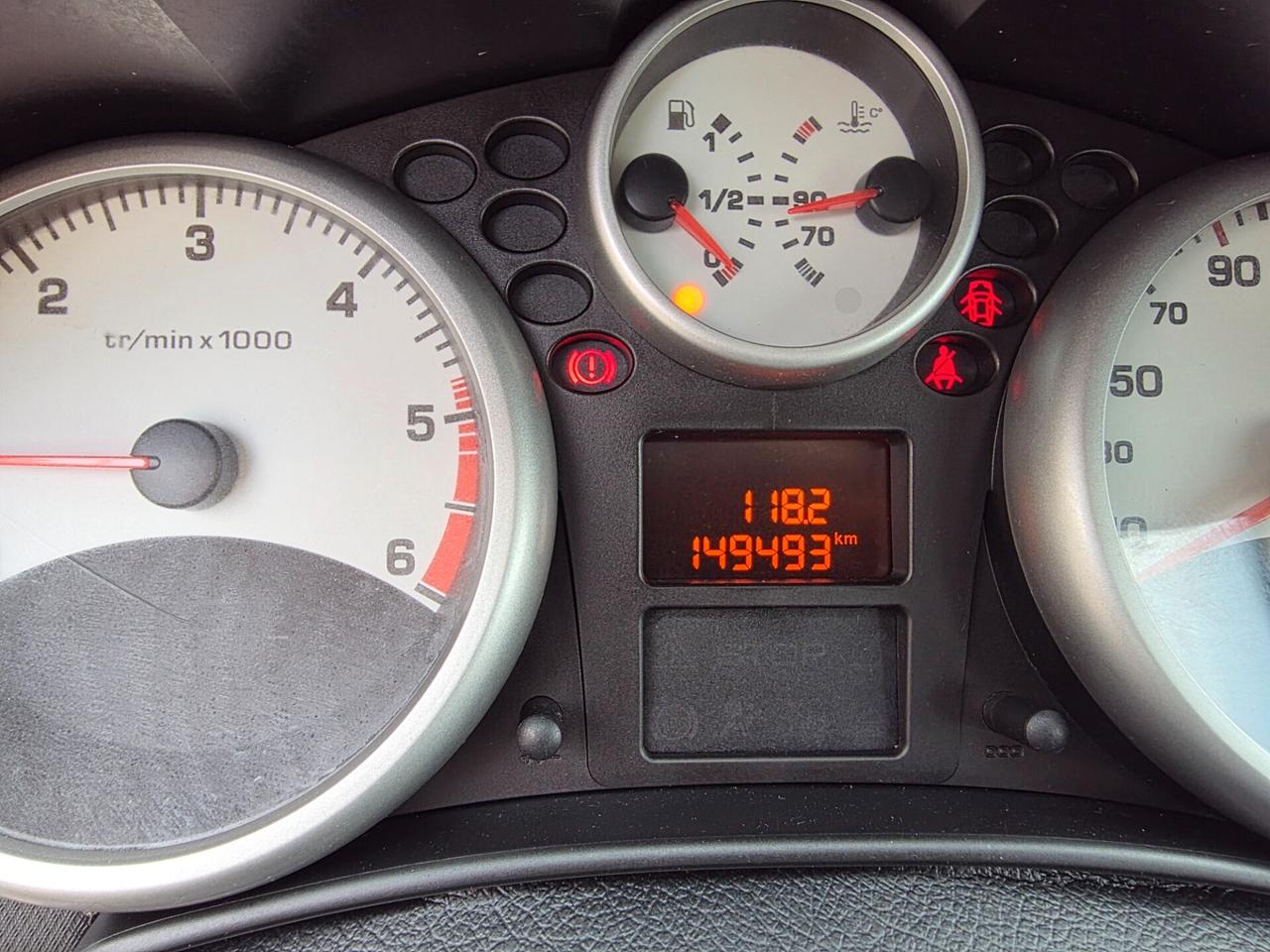 Peugeot 207 1.6 HDi 90CV 5p. XS