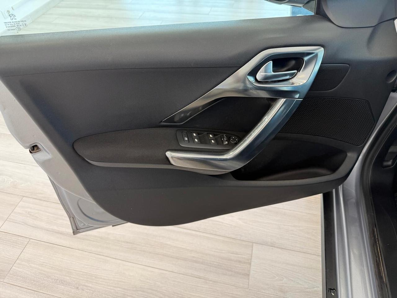 Peugeot 2008 BlueHDi 100 GT Line