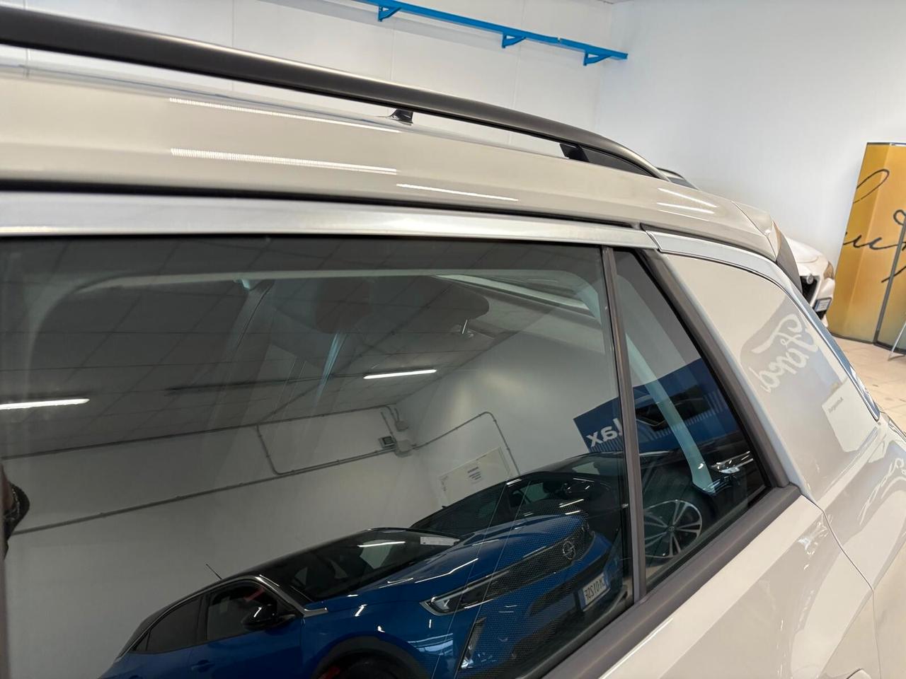 Volkswagen T-Roc LIFE 1.0 TSI 110 CV 6mt UNICO PR.