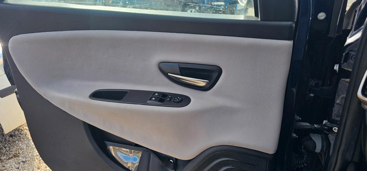 Lancia Ypsilon 1.3 MJT 16V 95 CV 5 porte S&S Platinum