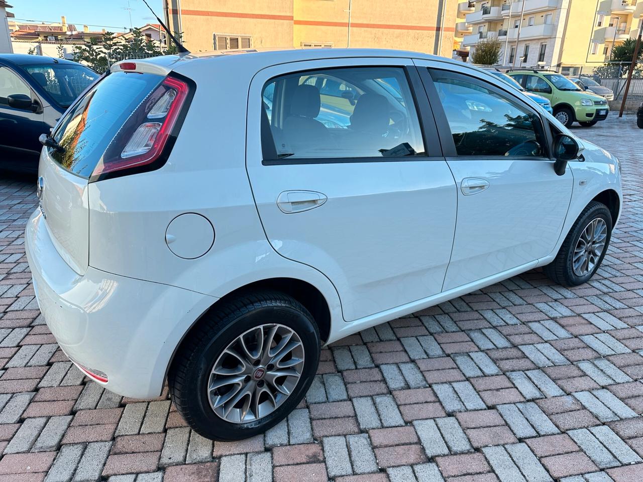 Fiat Punto 1.4 8V 5 porte Natural Power Lounge